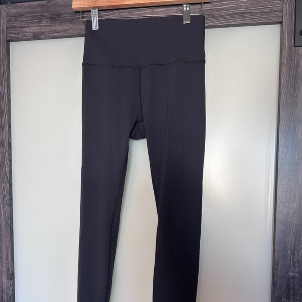 Lululemon Wonder Under size 6 25"